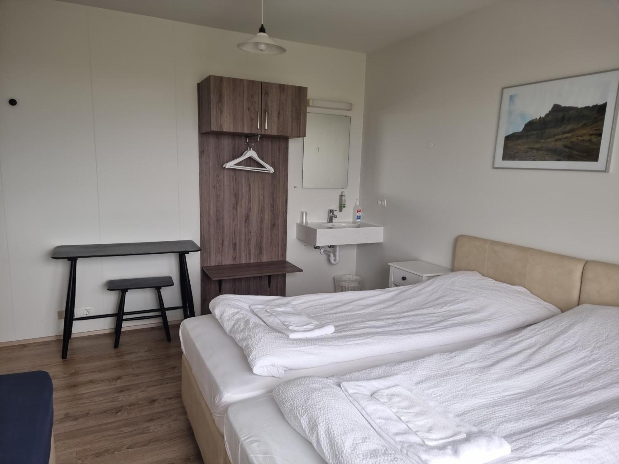 Litla-Hof Guesthouse ภายนอก รูปภาพ